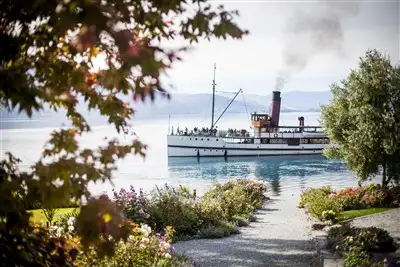 Queenstown Cruise & Wine Tour
