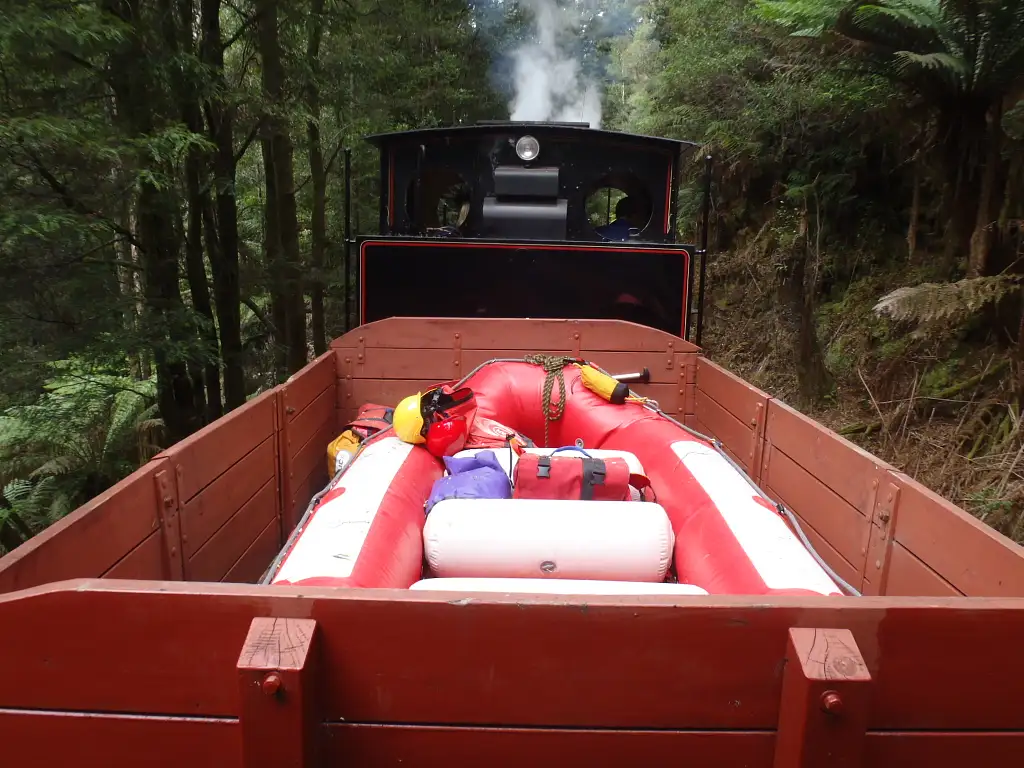 King River Gorge Raft and Steam Experience