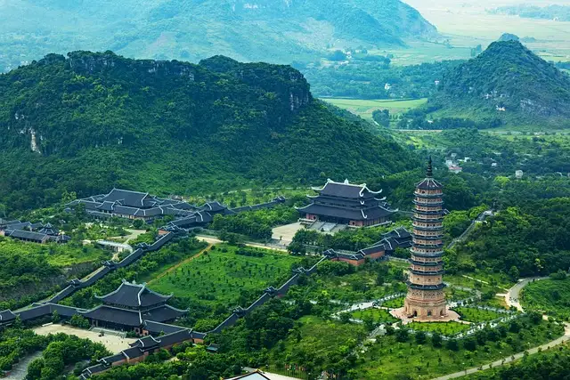 8 Day Vietnam Vacay with Laura Elizabeth | 14 July 2024