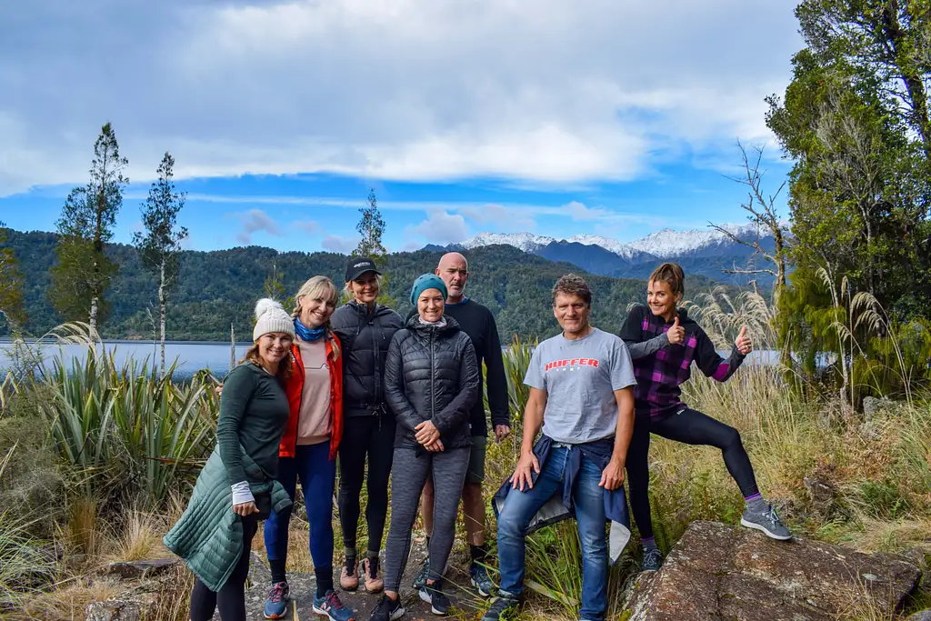 Lake Mapourika Cruise & Rainforest Walk