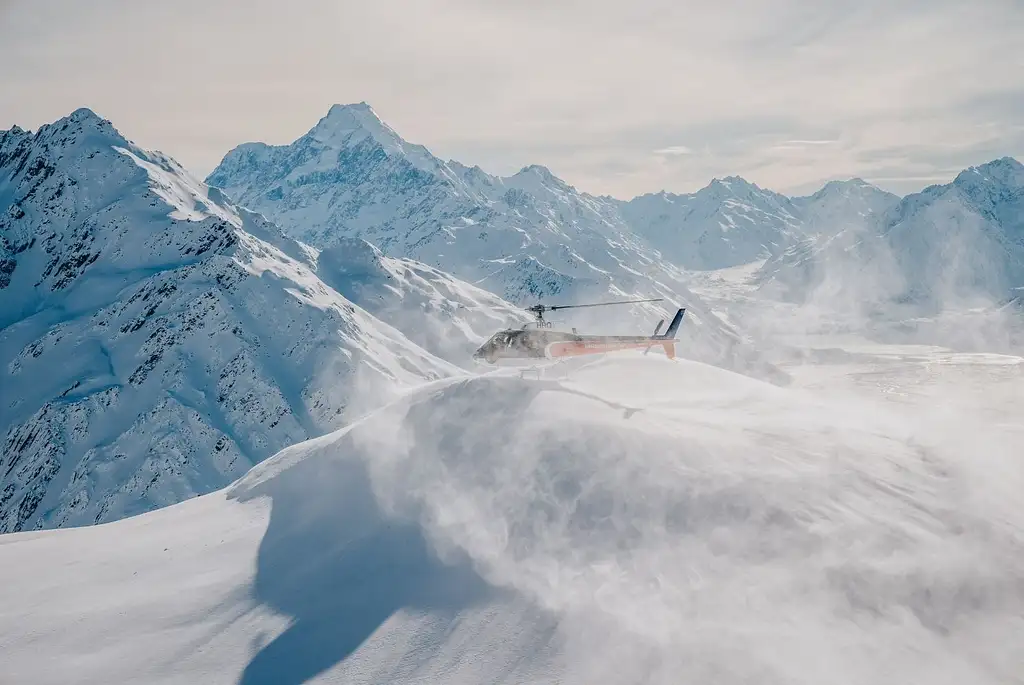 Mount Cook (Aoraki) & The Glaciers with Alpine landing Scenic Heli Flight