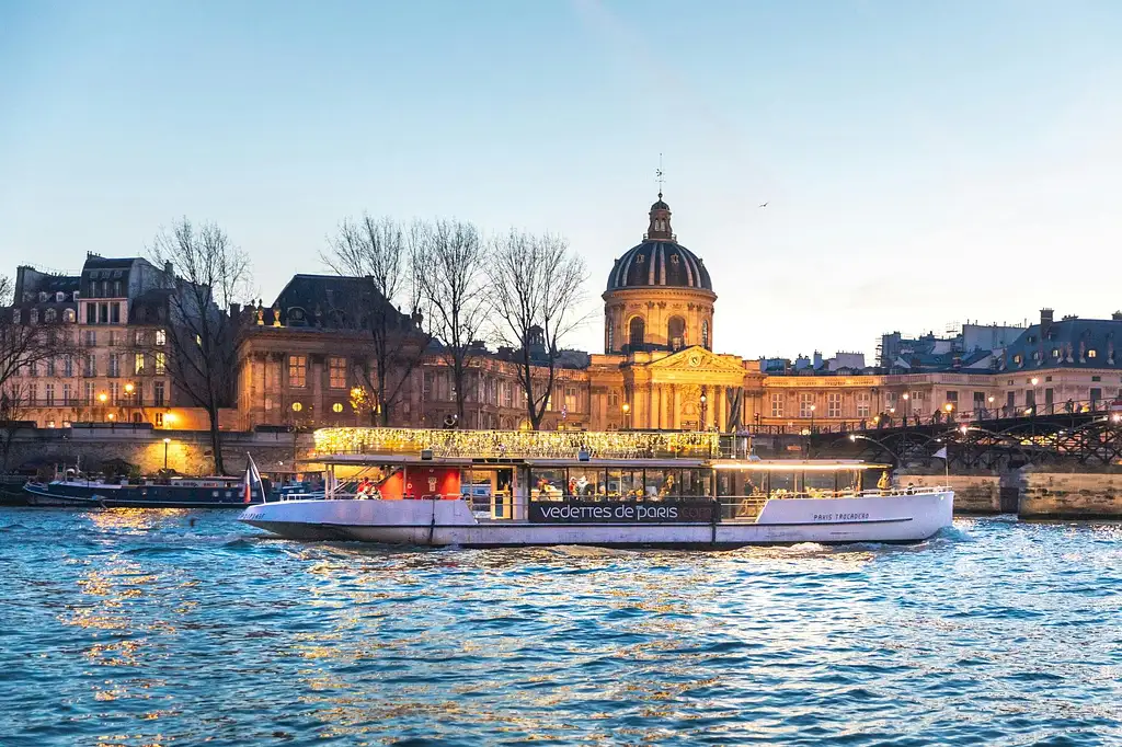 Evening Cruise On The Seine River With An Aperitif