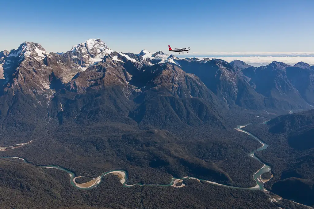 Milford Sound Scenic Flight - Cruise - Heli