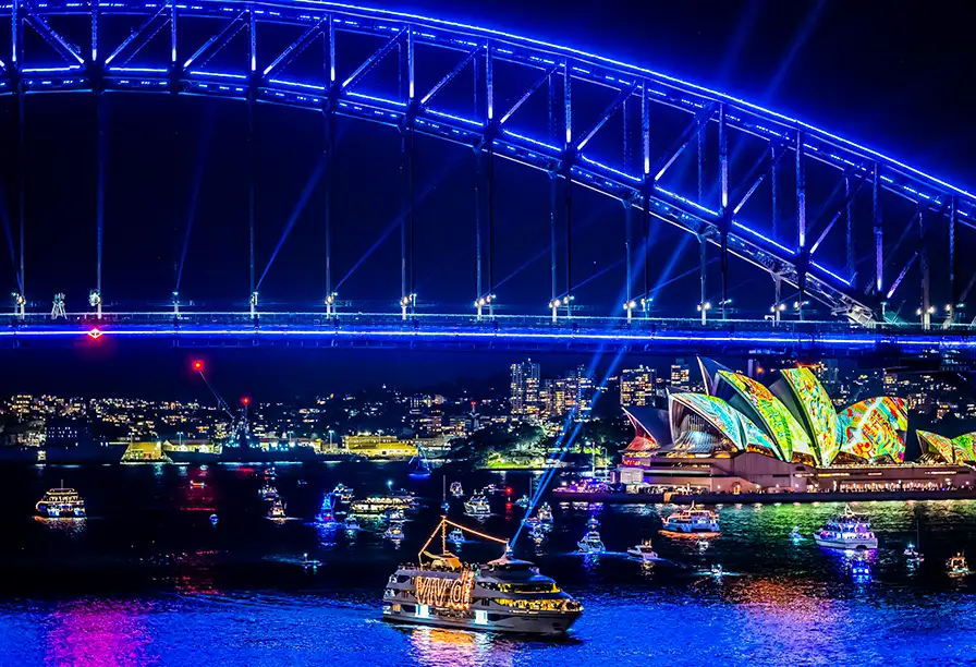 Vivid Sydney 2025: All-inclusive Dinner Cruise with Beverage Package