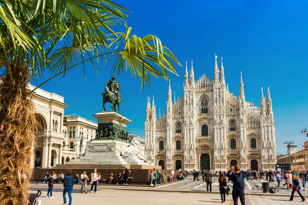 Milan Walking Tour with Last Supper Entrance Tickets