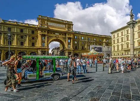 Walking tour in Florence