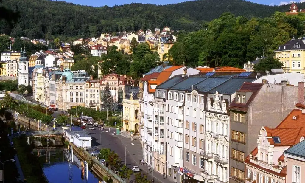 From Prague: Karlovy Vary day trip
