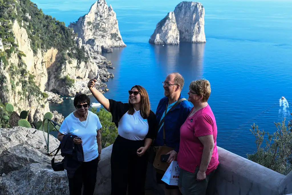 Capri and Anacapri Experience – Guided Tour from Capri