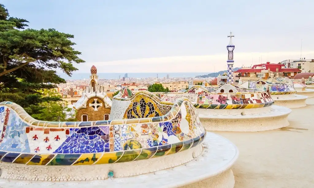 Park Güell Skip-The-Line Ticket And Guided Tour