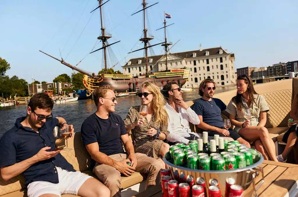 Amsterdam's Highlights and Local Insights Canal Cruise