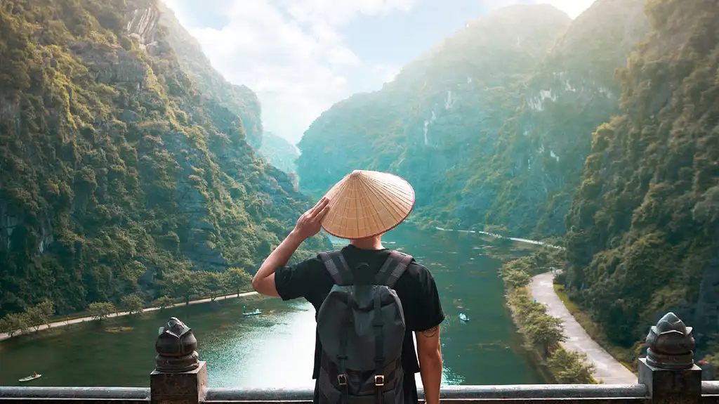 8 Day North & Central Vietnam - Hanoi to Hoi An | G Adventures 18 to 35's