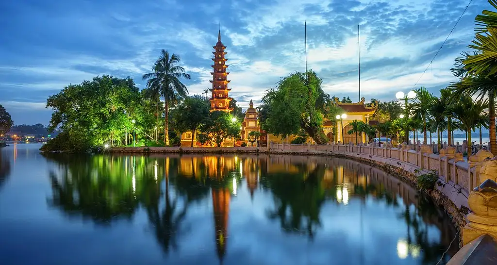 3 Day Hanoi Escape: Night Life, City Vibes & Bia Hoi Corner | G Adventures 18 to 35's