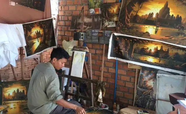 Cambodian Spoon Painting