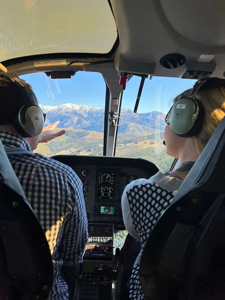 Aoraki Mount Cook Helicopter Flight with Mountain Landing