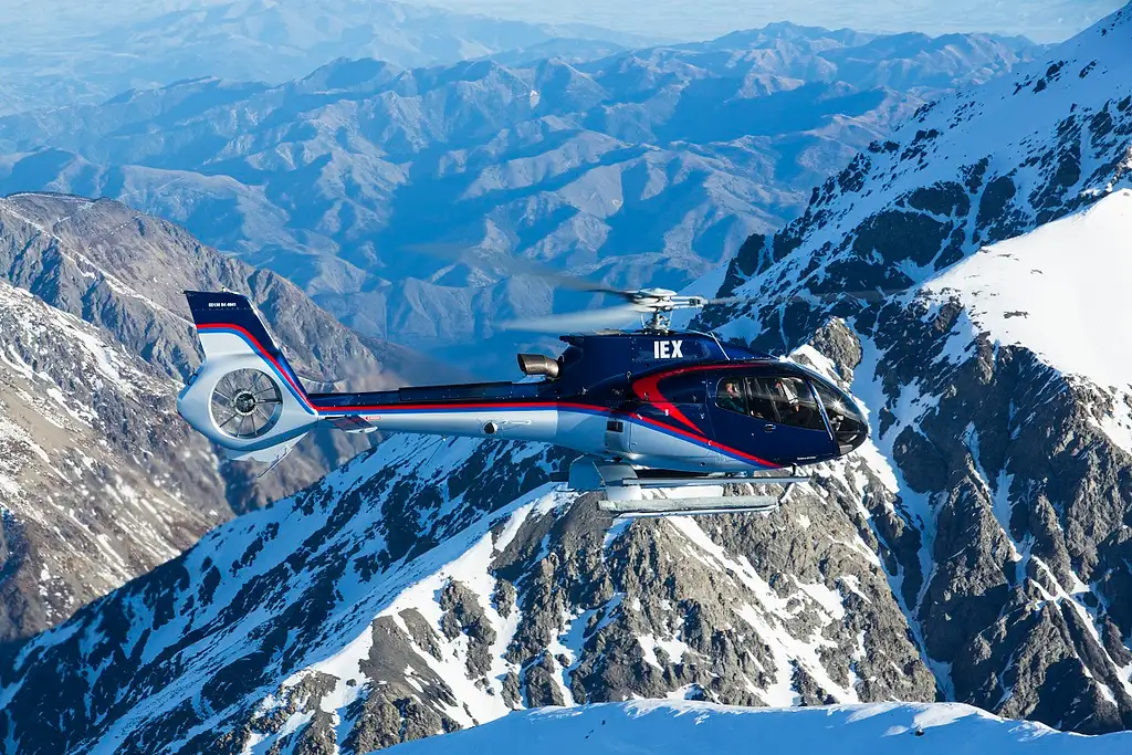 Aoraki Mount Cook Helicopter Flight with Mountain Landing