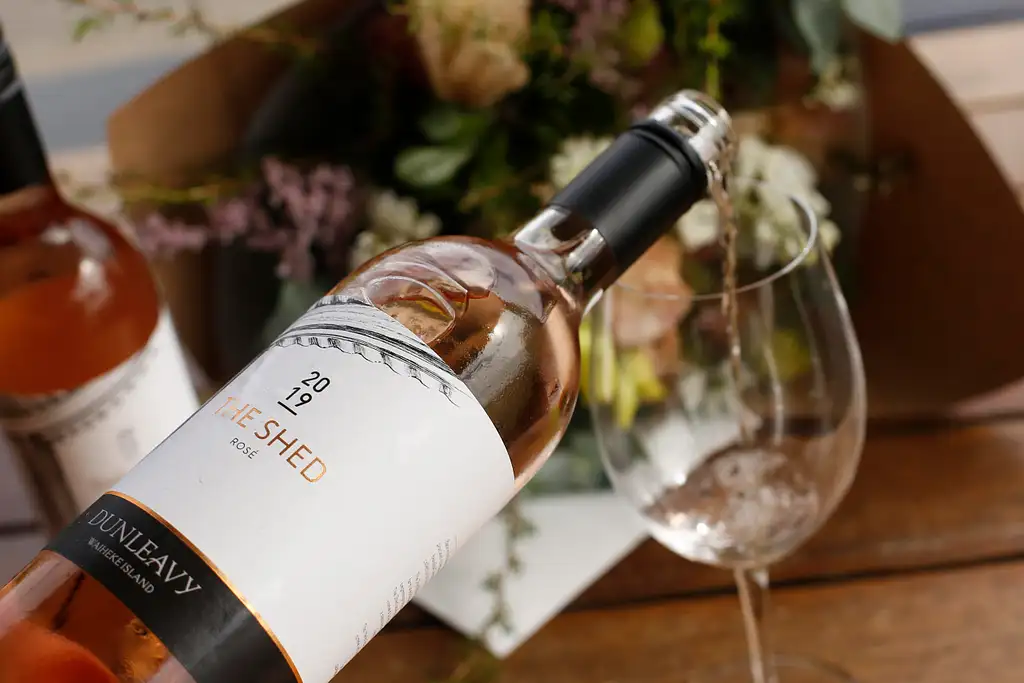 The Essence of Waiheke Wine Tour