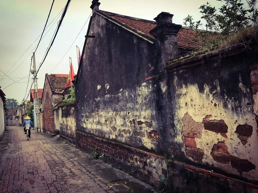 Full-day Duong Lam Ancient Village Tour | From Hanoi | Private Tour