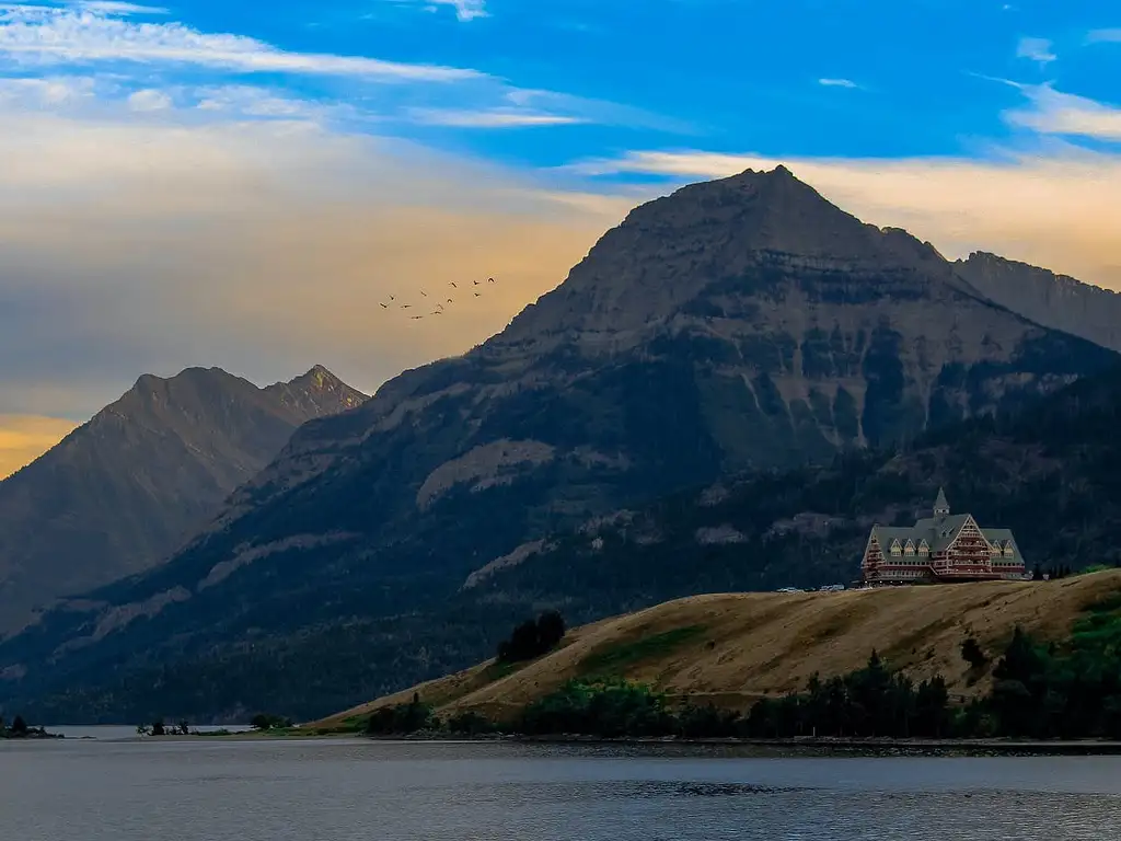 Drumheller and Horseshoe Canyon Tour | From Calgary