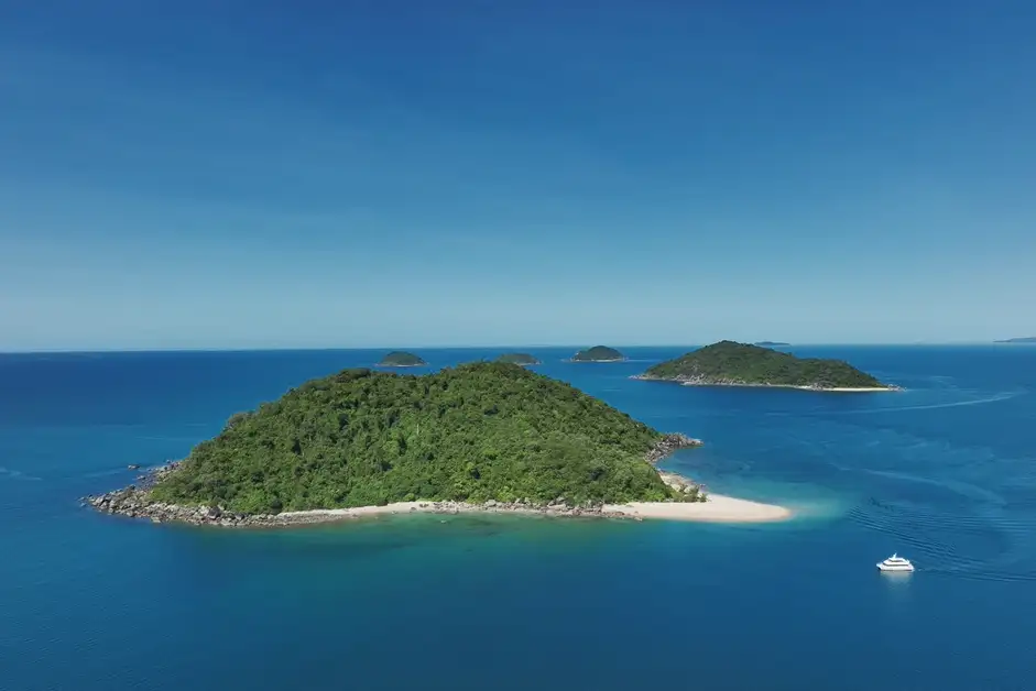 Dunk & Secret Cassowary Islands Day Trip | Departing Mission Beach