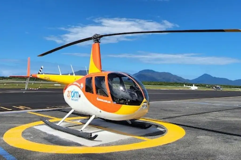 Moore Reef & Fitzroy Island | Fly Out & Cruise Back